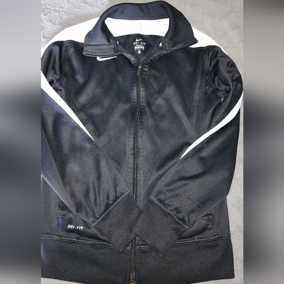 NIKE DRY FIT JACKET !! - Picture 4 of 4